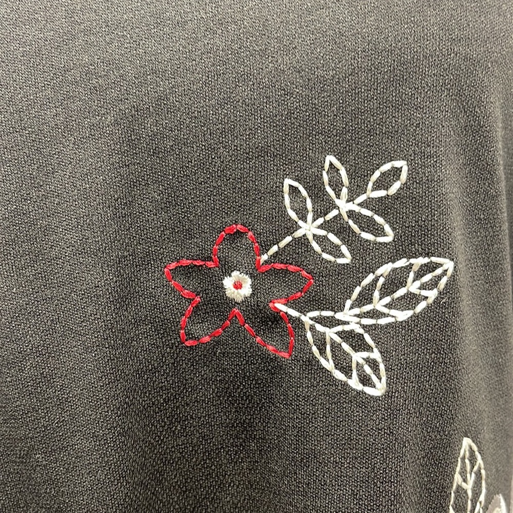BonWorth Black Embroidered Floral Pullover Sweatshirt Small - Picture 4 of 12